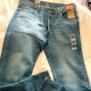 Men’s Levi’s 501 originals. 34x32